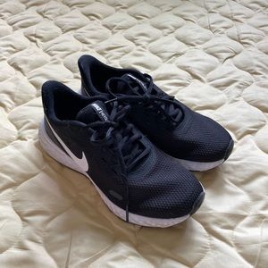 NIKE revolution womens black sneakers size 6.5